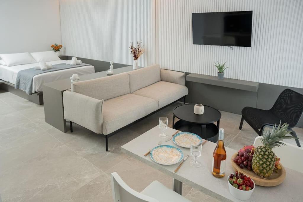 Minoas The Sense Of Luxury * Heraklion (Crete)